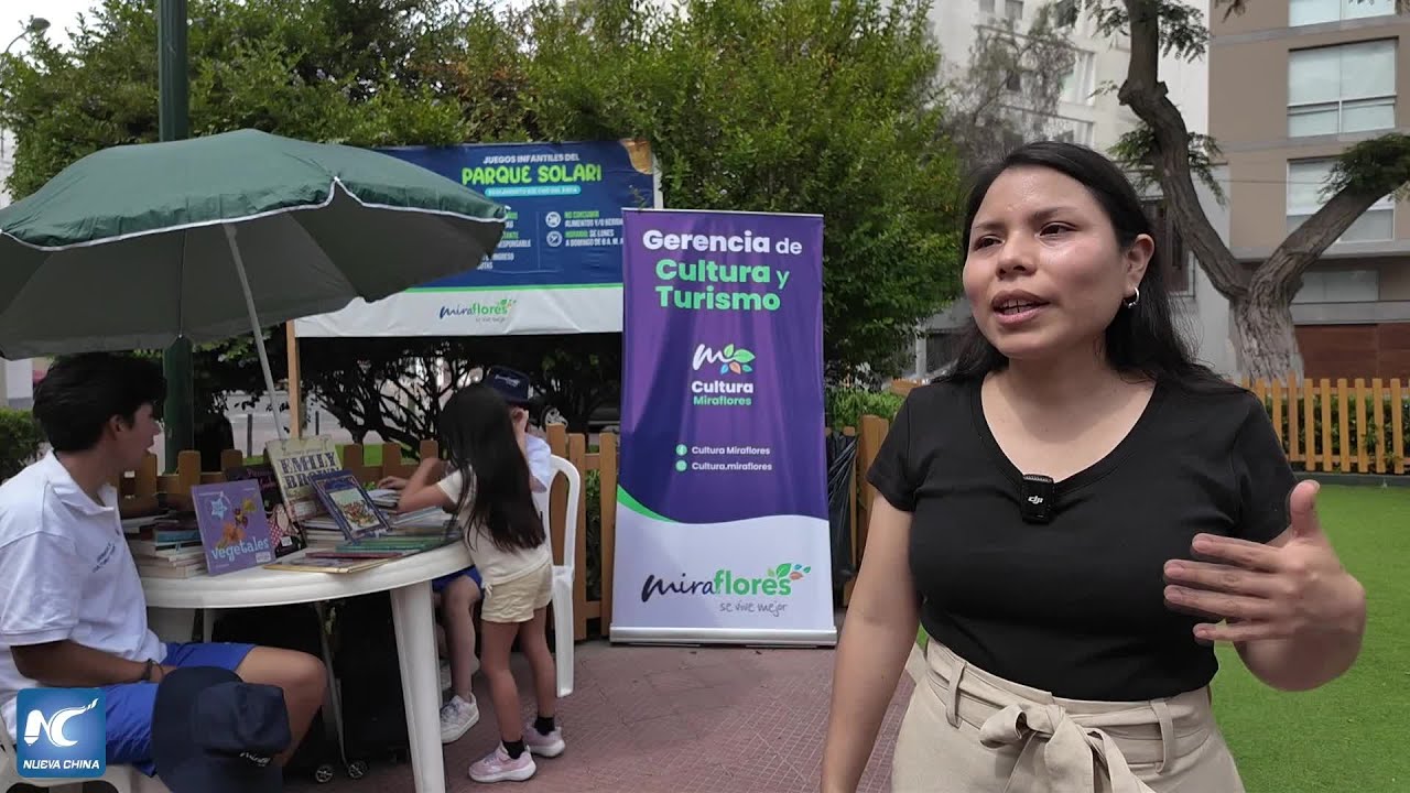 Promueven lectura al aire libre con préstamo de libros en parques de la capital peruana