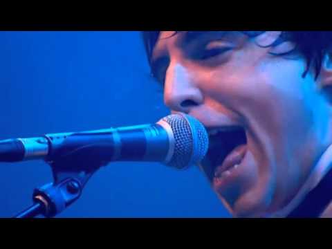 LAST SHADOW PUPPETS - Standing Next To Me - Live at Glastonbury 2013 (Miles Kane & Alex Turner)