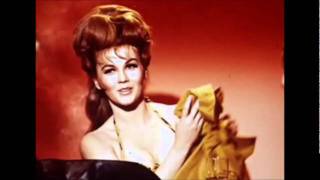 ♫Susan When She Tried♫ ~ Elvis Presley