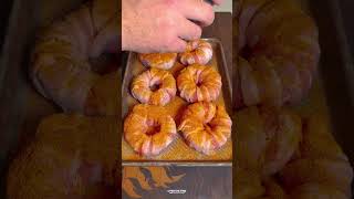 Download lagu Burger Isi Bawang Bombay | Memasak di Atas Api oleh Derek Wolf mp3