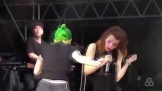 Chvrches - Bury It (feat. Hayley Williams)