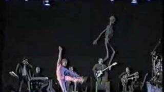 GENESIS - HERE COMES THE SUPERNATURAL  ANAESTHETIST (THE LAMB LIES DOWN ON BROADWAY)