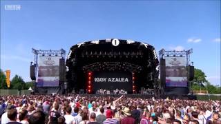 Azillion/Beat Down/Beg For It - Iggy Azalea (live at UK)