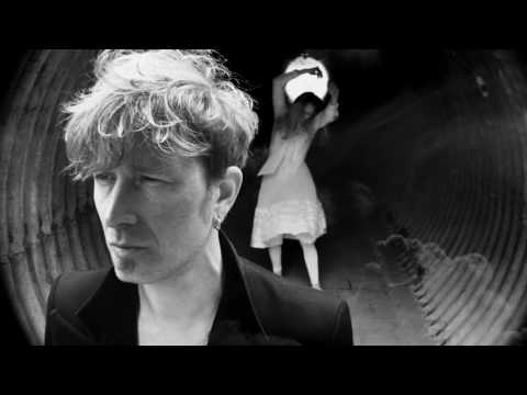 Stef Kamil Carlens - Empty World