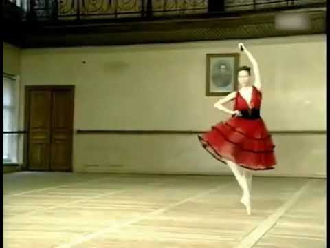 Viktoria Tereshkina. Kitri variation from Don Quixote Act 1. Vaganova Ballet Academy. 1999.