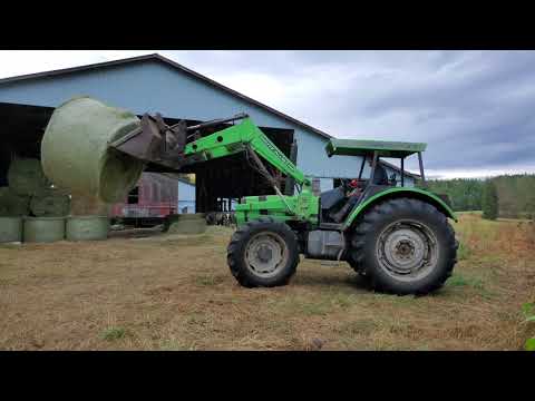 Deutz Allis 7085 loading hay