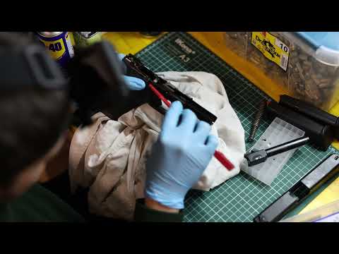 Glock 17... smontiamola! ( Pulizia e manutenzione ordinaria  di una Glock 17)