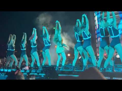 Lisa - Money Outro Dance Break | Coachella '23 | wk2 (FANCAM)