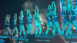 Download lagu Lisa - Money Outro Dance Break | Coachella '23 | wk2 (FANCAM) mp3