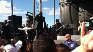Motionless In White Generation Lost First time LIVE