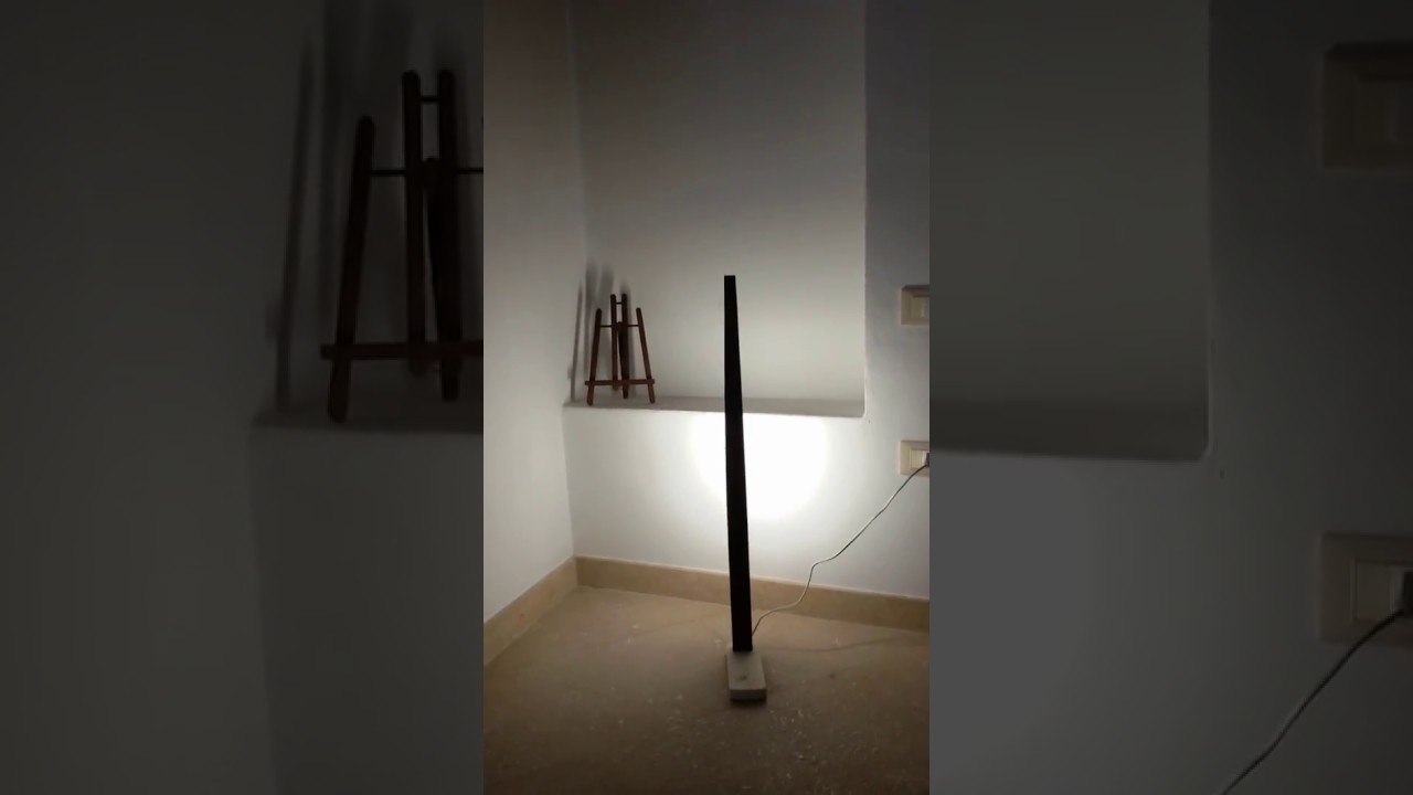 lampada piantana a led mod. Stiletto