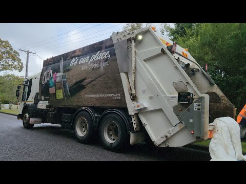 Port Stephens Bulk Collection - Dennis Eagle Crushing On Piles