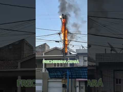 Incêndio em um poste em Frecheirinha, Ceará.