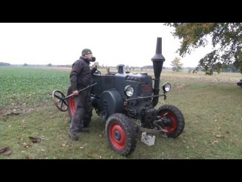 Anheizen Starten Lanz Bulldog Traktor - Starting procedure of an old german tractor Museum Hagenow