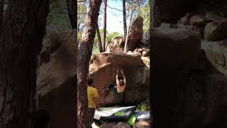 Video thumbnail of Los kivis, 6a. Albarracín
