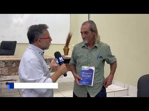 ALUNOS E PROFESSORES SE ENCANTARAM COM O FILME " DE LONGE TODA SERRA É AZUL"