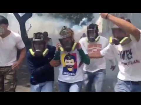 احتجاجات بفنزويلا للمطالبة برحيل مادورو وتنظيم انتخابات مبكرة
