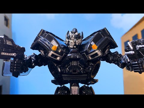 Transformers: Dark of The Moon Ironhide & Sideswipe vs. The Dreads | Stop-motion Recreation