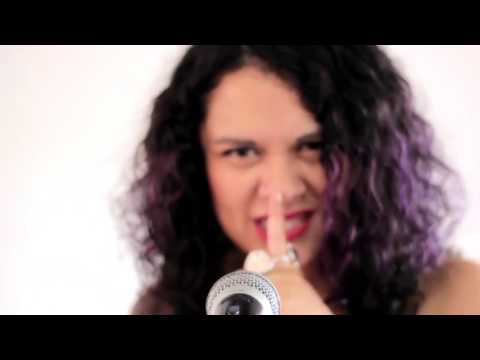 Zhaocai Mao 02  Rebeca Lane  Mujer Lunar