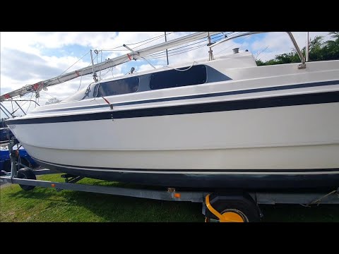 Macgregor 26x Boat - Tour and Walkaround - Headroom, Comfort Review and Comparison to 26s #1
