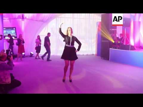 Foreign ministry spokeswoman dances to folk song