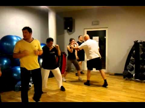 kkskarate.pl Trening bokserski prowadzony przez Alberta Rybackiego cz1