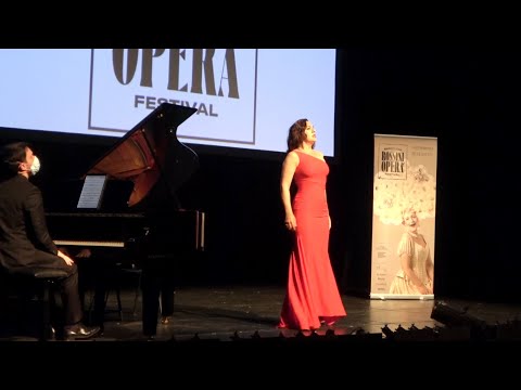 Marina Viotti sings Rosina : Una Voce poco fa