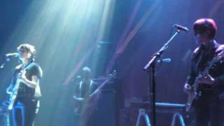 Tegan and Sara - Relief next to me (Live)