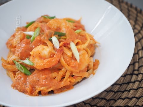 download lagu mp3 mp4 Creamy Tomato Prawn Pasta, download lagu Creamy Tomato Prawn Pasta gratis, unduh video klip Creamy Tomato Prawn Pasta