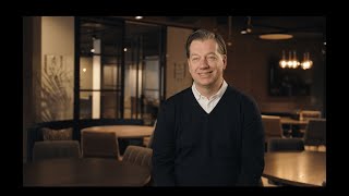 'Bij RKC Waalwijk geven we jonge spelers de kans' | Interview Bernard Schuiteman 💬