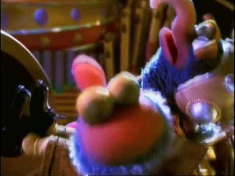 Muppets from Space Shining Star Music Video Movie