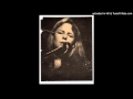 Sandy Denny - "Whispering Grass" (Live)