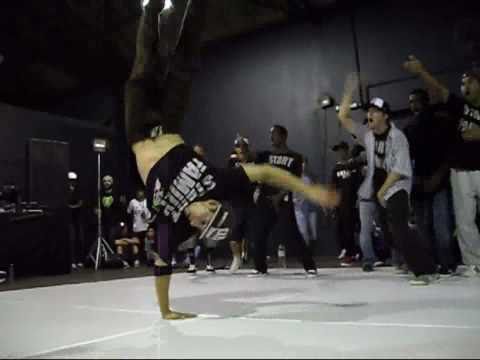 BACK SPIN CREW VS START FAMILY MASTER CREWS 2010  parte1