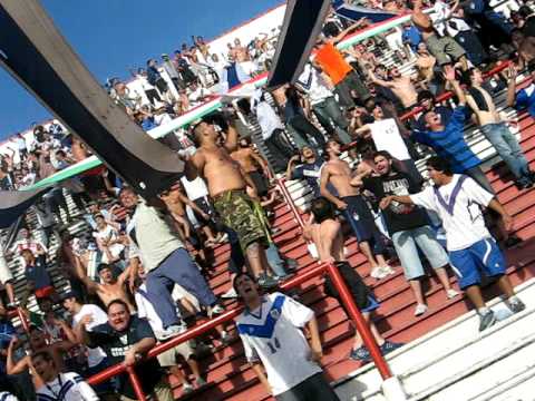 "Todos Los Momentos Que Vivi, Todas Las Canchas Donde Te Segui..." Barra: La Pandilla de Liniers • Club: Vélez Sarsfield