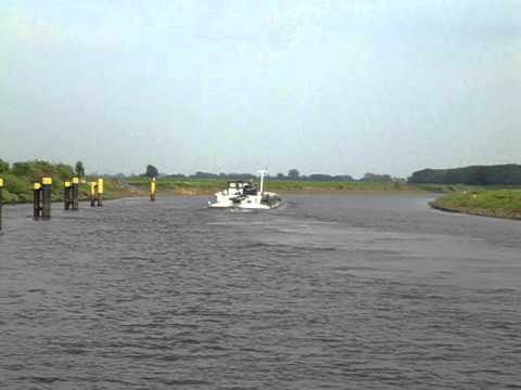 Vorbeifahrt Binnenschiff Consensus - GMS - 02319490 am Schreibpegel Reithörne Part 2/2