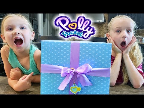 , title : 'Unboxing 30th Anniversary Polly Pocket Partytime Surprise Playset!'