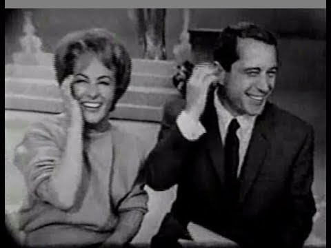 Perry Como & Genevieve Live - Play a Simple Melody