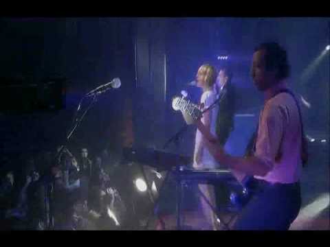 1/14 Metric - Live It Out @ Metropolis 2006