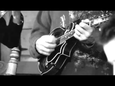 The Grascals   Leaning On The Everlasting Arms HD)