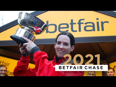 A PLUS TARD BLOWS RIVALS AWAY TO WIN BETFAIR CHASE AT HAYDOCK PARK RACECOURSE