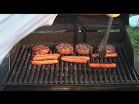 How to grill safely on Memorial Day weekend and avoid food poisoning