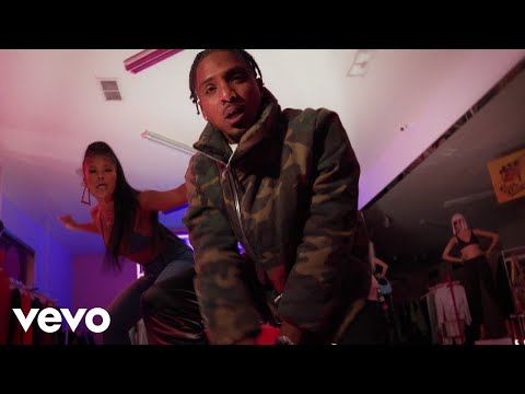 Mitch - Hilary Banks ft. Day Sulan