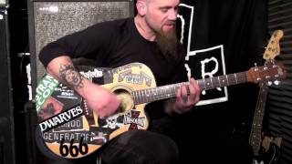 Nick Oliveri teaches us "Auto Pilot" by Queens of the Stone Age