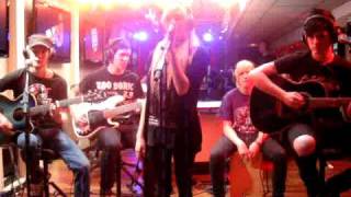 04.06.09 - Aloha From Hell @ NRJ (Don&#39;t Gimme That, problème avec la guitare d&#39;Andy)