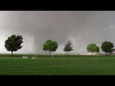 EF-5 Storm Chase in Moore, OK 05/20/2013
