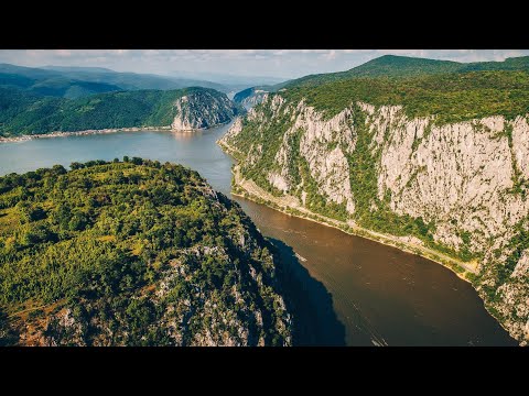 ...de la Orşova la Baziaş, pedalând prin defileul Dunării.