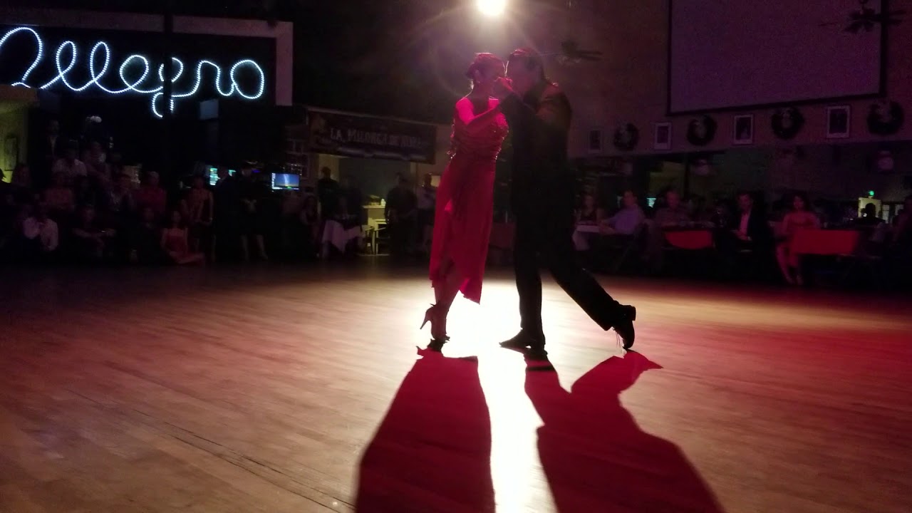 Natalia Hills and Alejandro Aquino performance at Nora's milonga on December 8, 2018 (1 of 4)