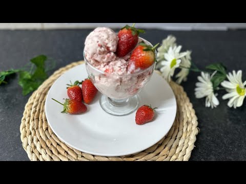 ONLY 3 INGREDIENTS |HOMEMADE STRAWBERRY ICE CREAM 🍨 fresh strawberries 🍓 ice cream for summer 🍧