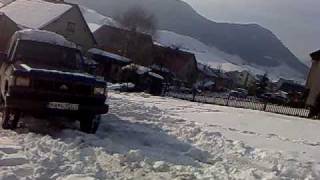 preview picture of video 'nissan patrol Y60 in snow at Žaškov/ Slovakia'
