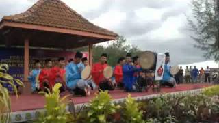 Download lagu Johan Kompang Peringkat Daerah Batu Pahat Warisan Pt Hj Ibrahim mp3